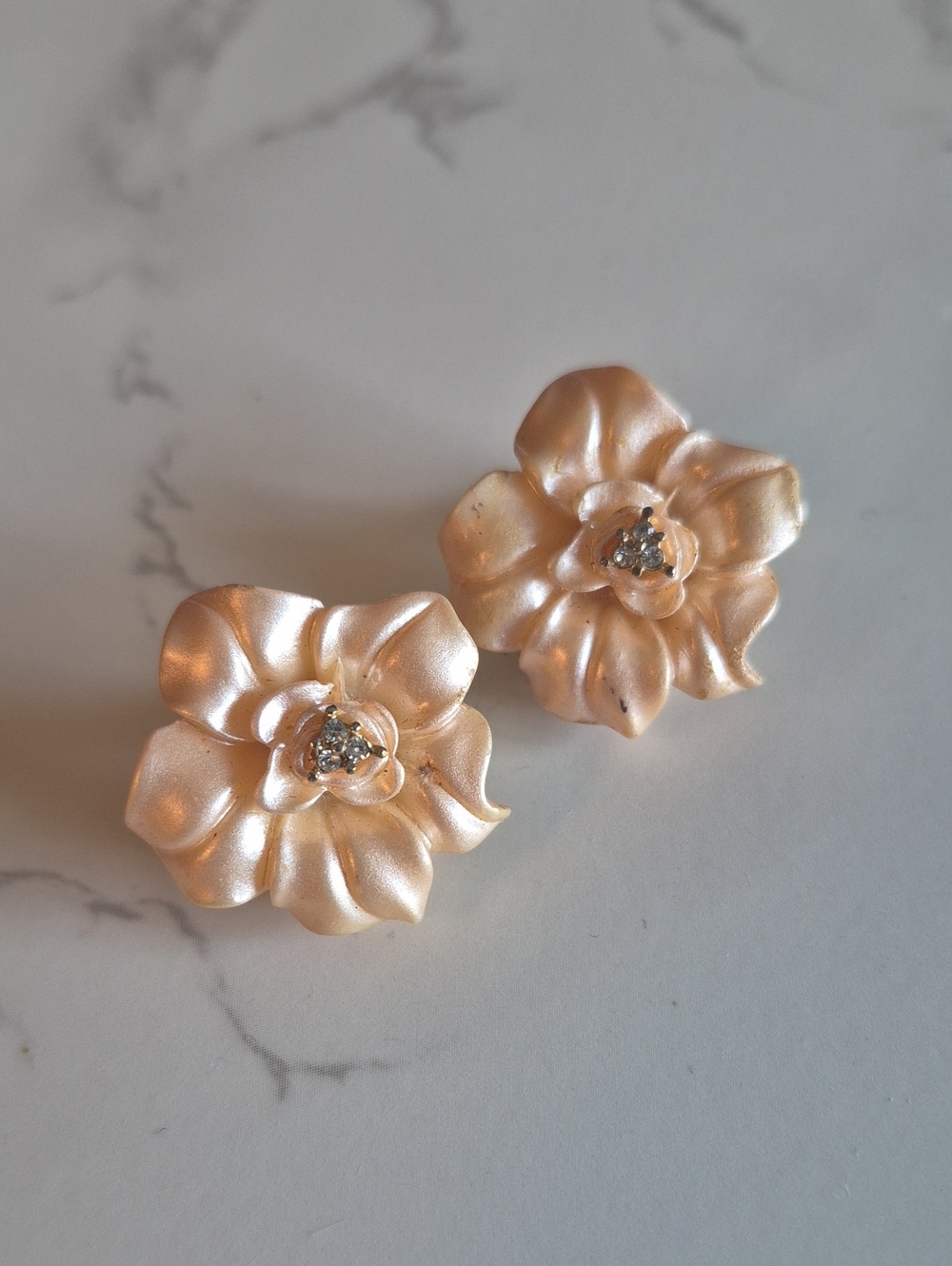 Vintage Nolan Miller Pink Lucite Flower Clip-On Earrings Crystal Center